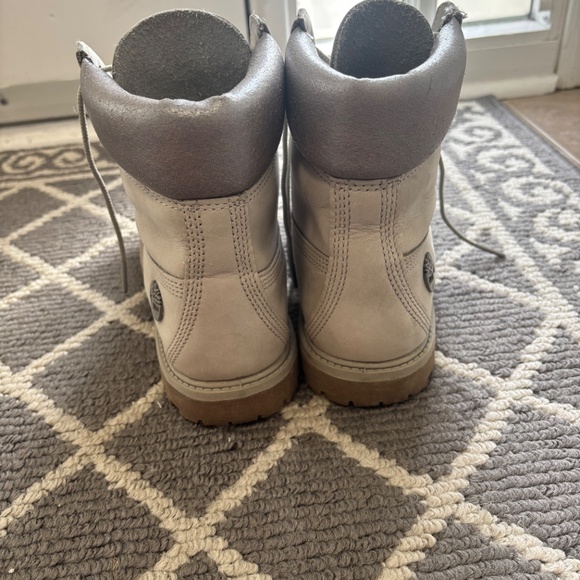 Women’s Grey Timberland Boots - Picture 7 of 7